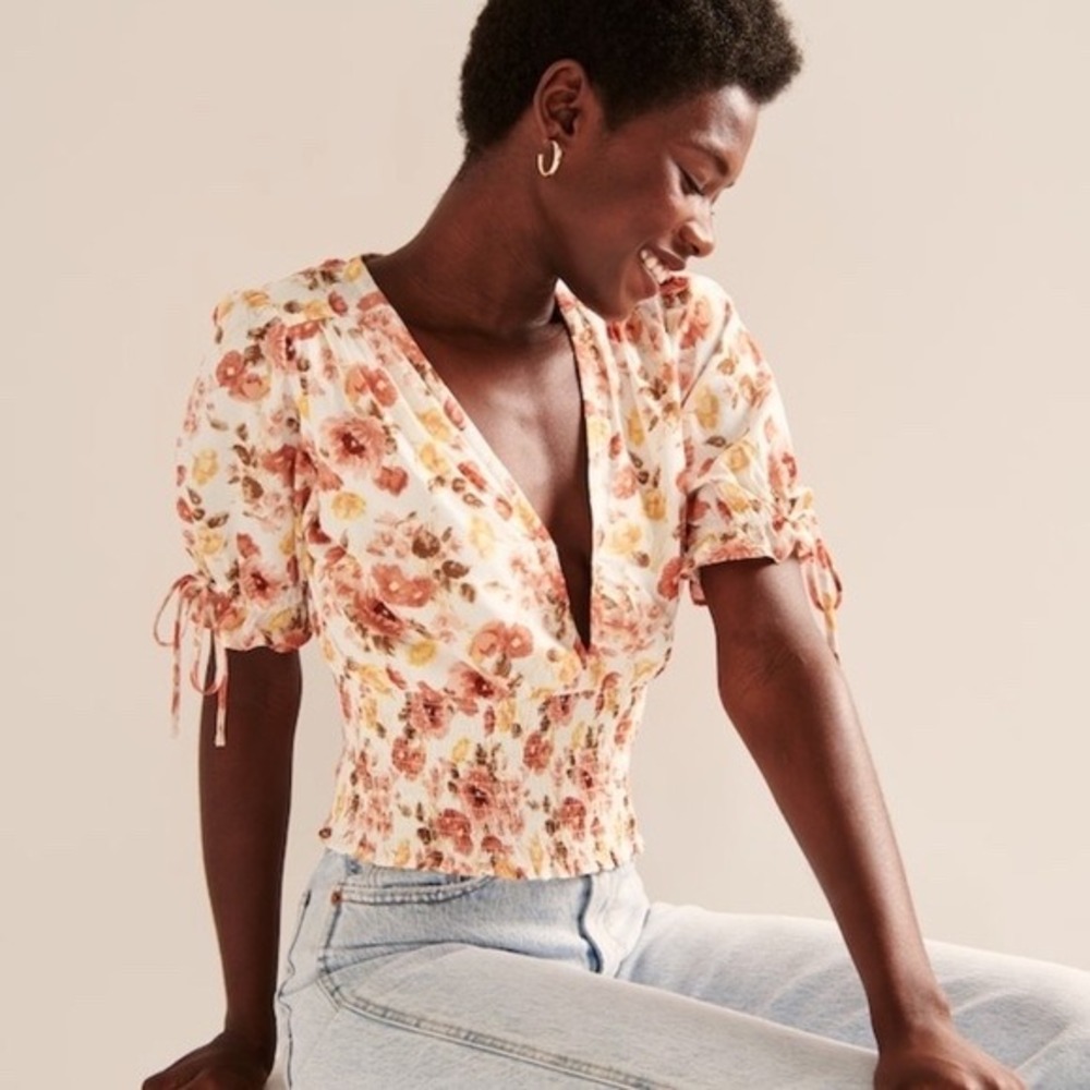 Abercrombie & Fitch Floral Smocked Waist Puff Sleeve V-Neck Blouse Orange Medium